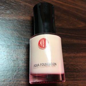 Maifanshi Aqua Foundation 012